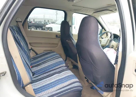 2008 Ford Escape Xlt из США, поврежденный, VIN 1FMCU03118KB00402